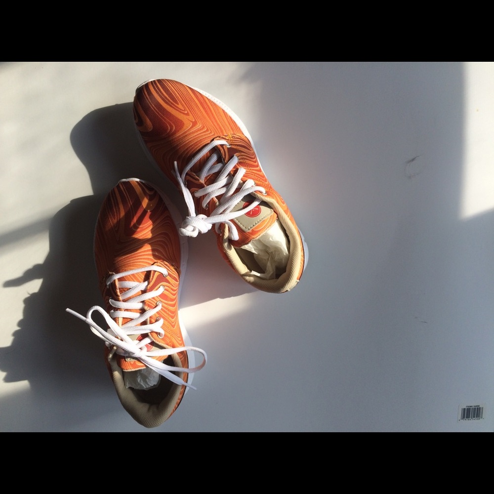 Limited Edition Inkkas FlexAire Shoes, Size 7